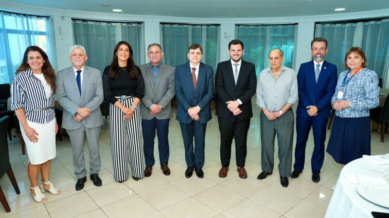 Prefeito Renato Junior fortalece diálogo com Fecomércio-AM para impulsionar desenvolvimento econômico de Manaus
