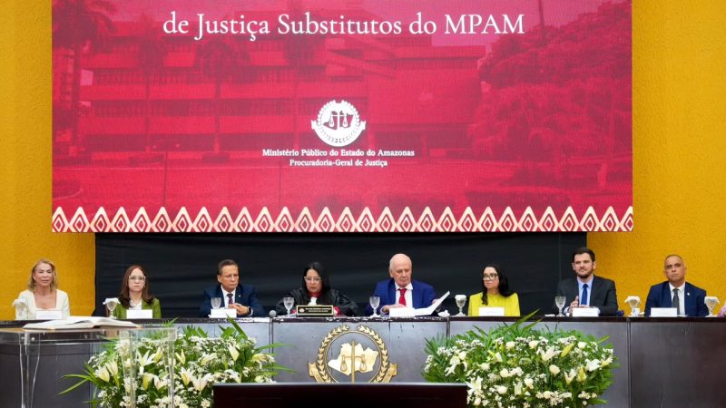 Prefeito Renato Junior prestigia posse de novos promotores de Justiça e destaca diálogo entre instituições em favor da população
