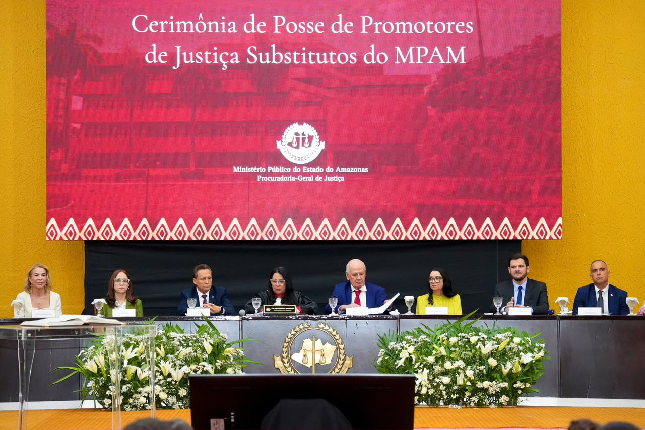 Prefeito Renato Junior prestigia posse de novos promotores de Justiça e destaca diálogo entre instituições em favor da população