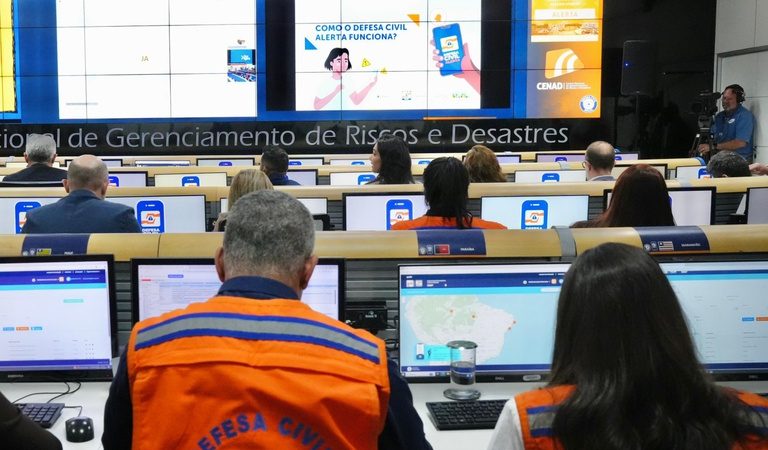 A partir da região Sul, Defesa Civil Alerta passa a ser enviado por tecnologia VPN