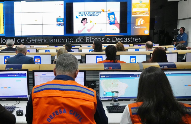 A partir da região Sul, Defesa Civil Alerta passa a ser enviado por tecnologia VPN
