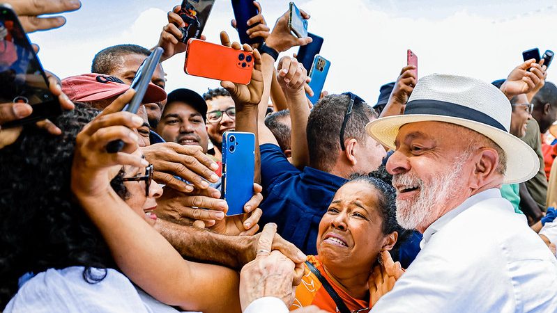 Lula afirma que priorizar saúde e educação populares é mudança na cultura política