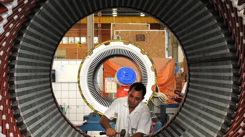 FMI projeta crescimento de 2,4% do PIB brasileiro para este ano e 2,2% para 2027