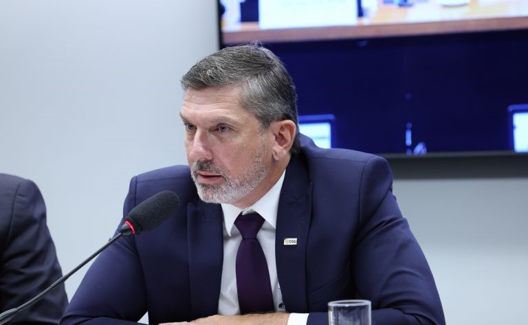 Lei de acesso à informação e os usos dos canais oficiais são tema da Voz do Brasil