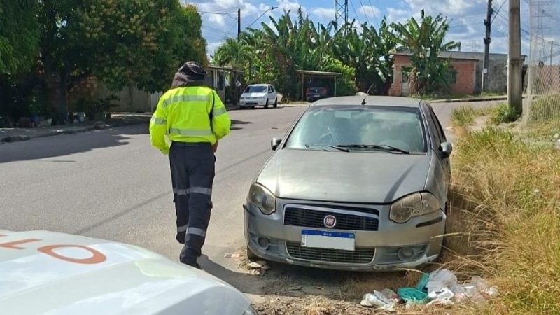 Prefeitura realiza operação ‘Sucata’ para retirada de veículos abandonados das vias de Manaus