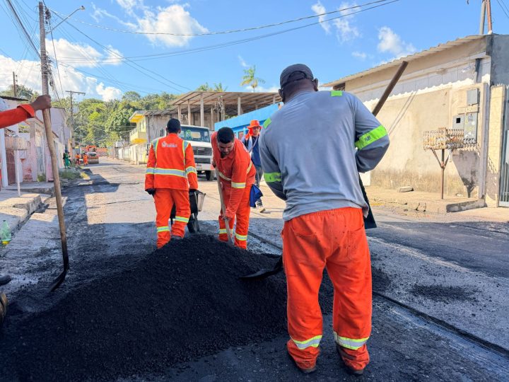 Prefeitura de Manaus intensifica operação ‘Tapa-Buracos’ no bairro Flores e fortalece segurança e mobilidade em importantes vias