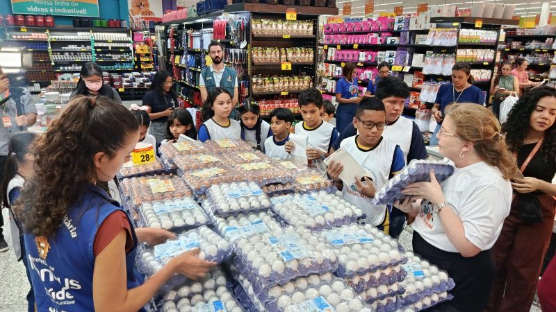 Projeto “Fiscal Mirim”, da Visa Manaus, leva estudantes para viver experiência prática como fiscais sanitários