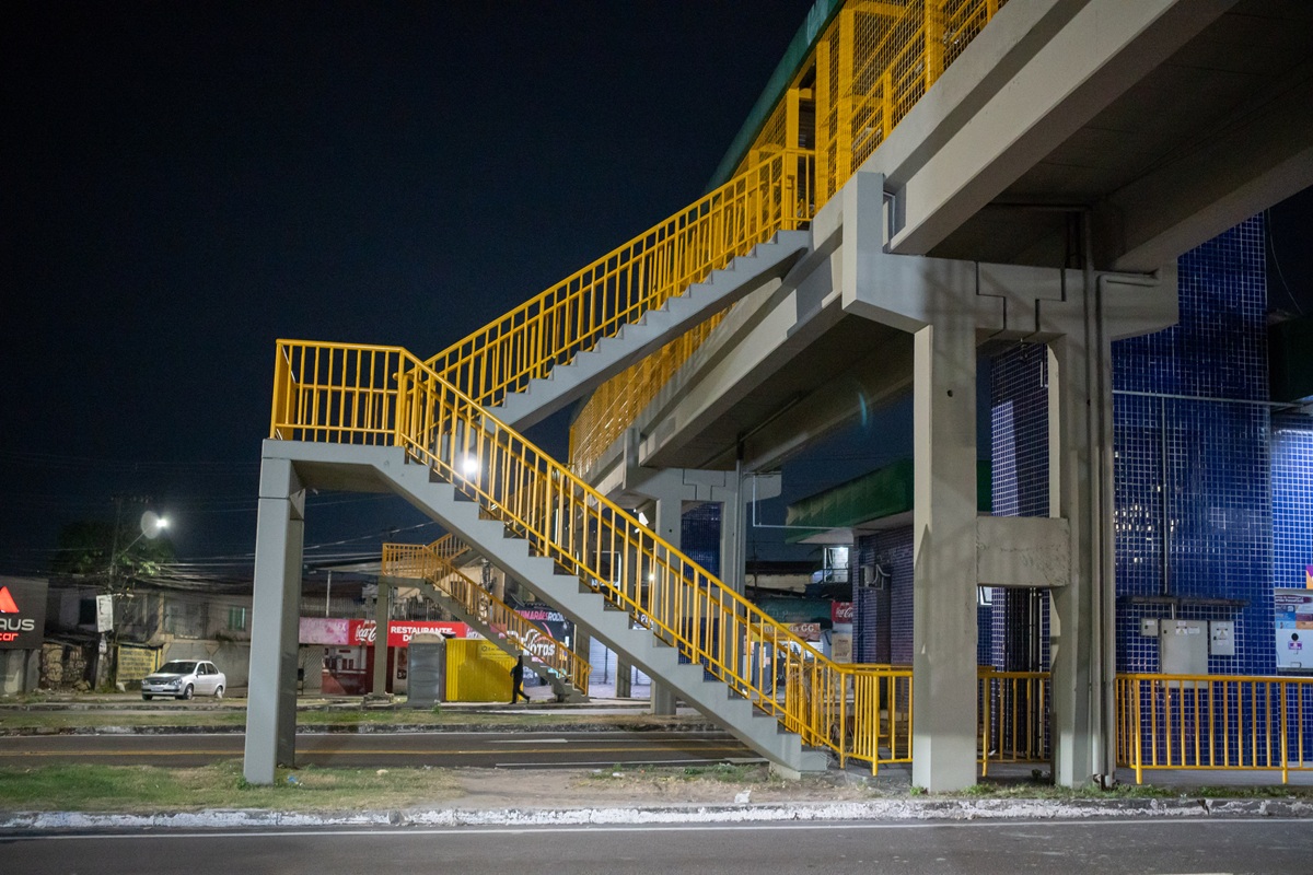 Prefeitura de Manaus revitaliza passarela da avenida Max Teixeira e amplia pacote de modernização da infraestrutura viária