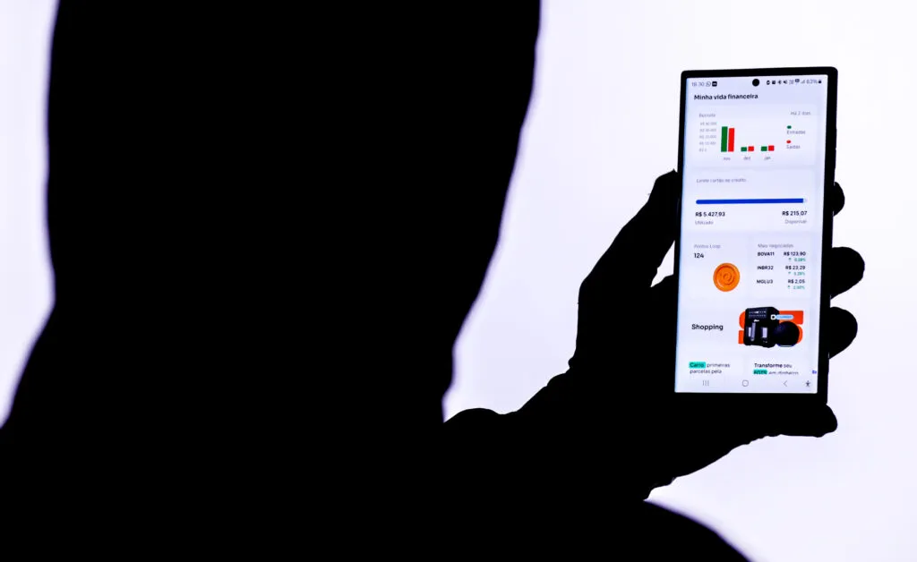 Anúncios e e-mails falsos são usados em golpes contra quem procura renegociar dívidas