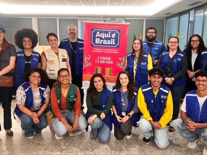 Voo com 115 brasileiros repatriados dos Estados Unidos chega a Confins
